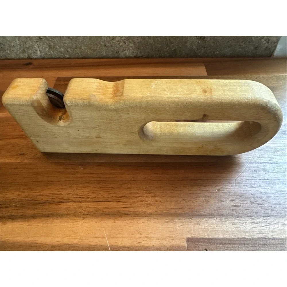 VTG Chicago Cutlery Wooden Knife Sharpener Ceramic Wheel‎ Kitchen Tool
